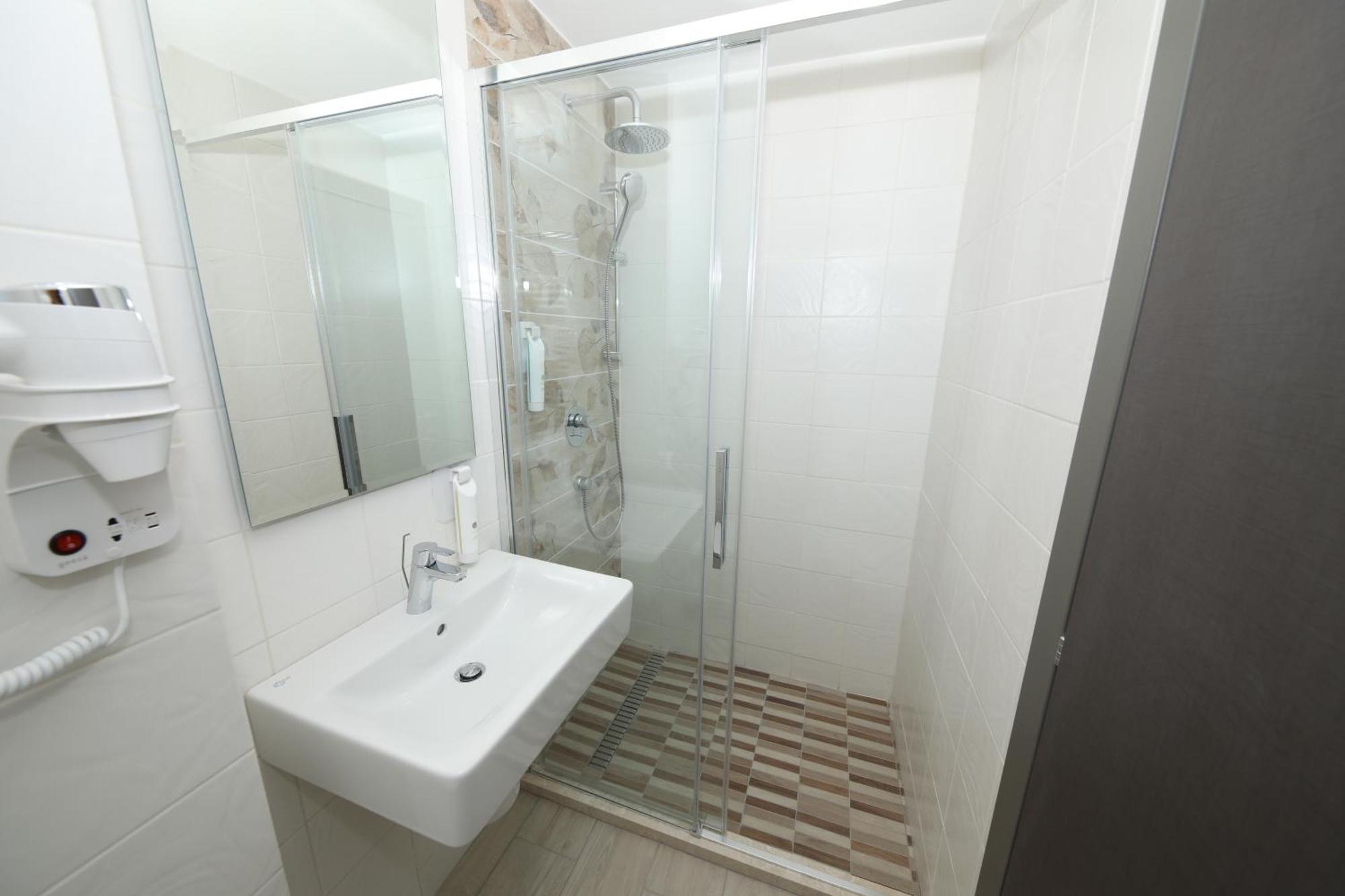 Hotel Delfin Mamaia Esterno foto